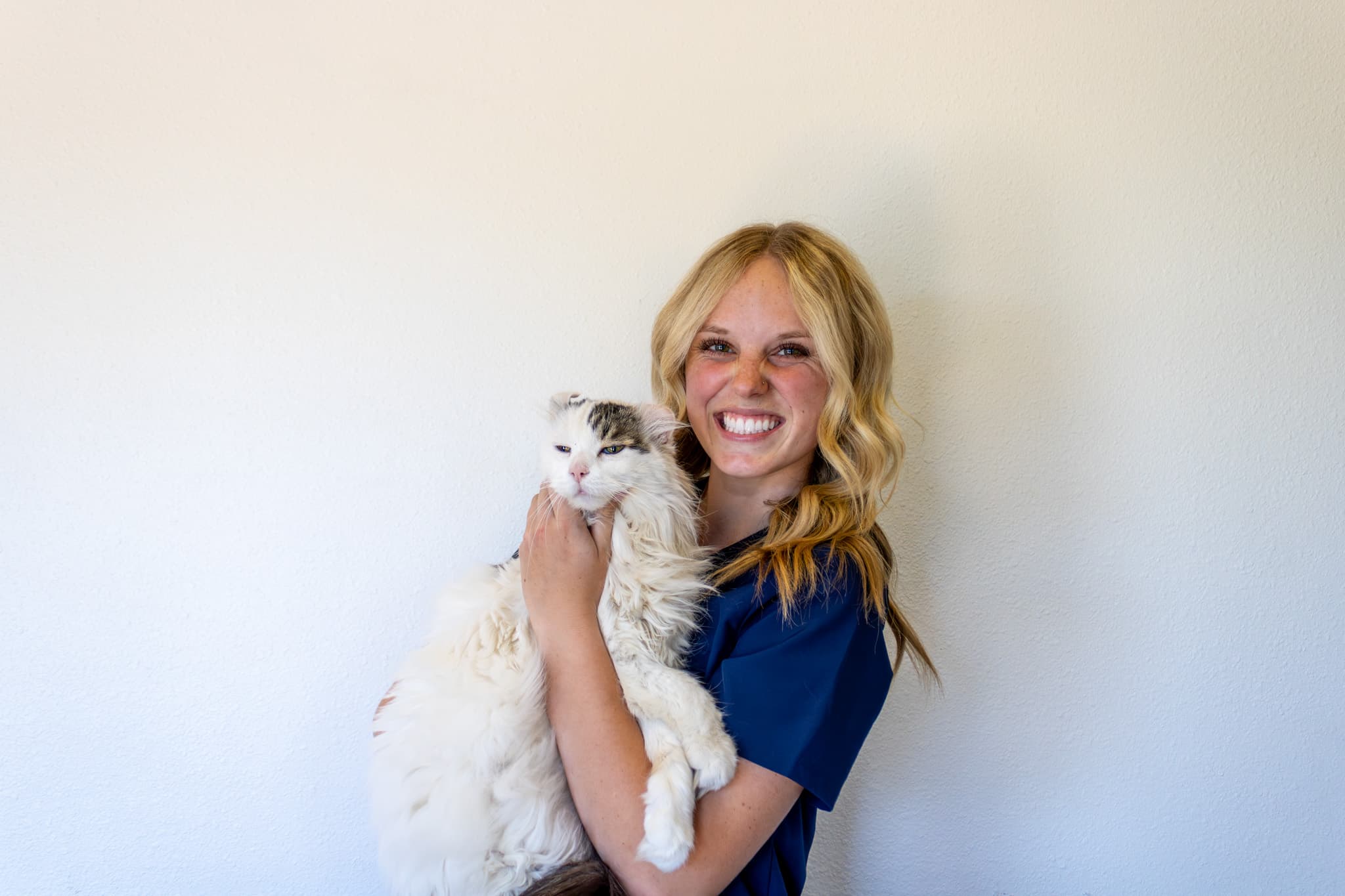 Mimi, Veterinary Assistant